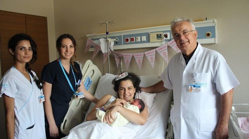 Böbrek Nakilli Anneye Bebek Sürprizi