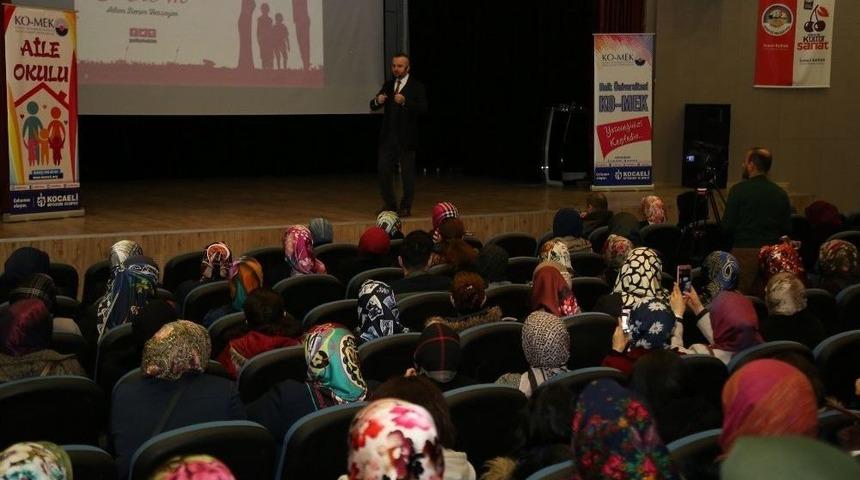 Aile Okulu Aileleri Memnuniyetlerini Dile Getirdiler