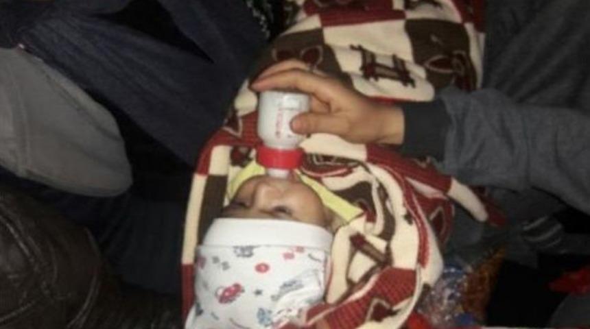 &Ouml;l&uuml;mden D&ouml;nen Bebeğe Sahil G&uuml;venlik Ekipleri S&uuml;t Ve Mama Verdi