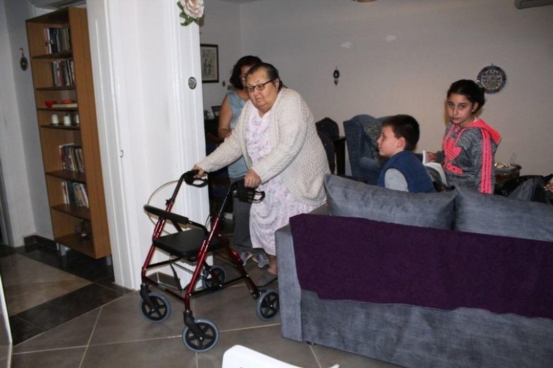 Mini Mini Empati Grubu Bu Kez Yaşlılara Evlerinde Kitap Okudu