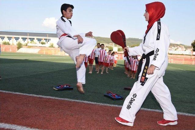 Çan Belediyesi Yaz Spor Okulları, 10’uncu Mezunlarını Verdi