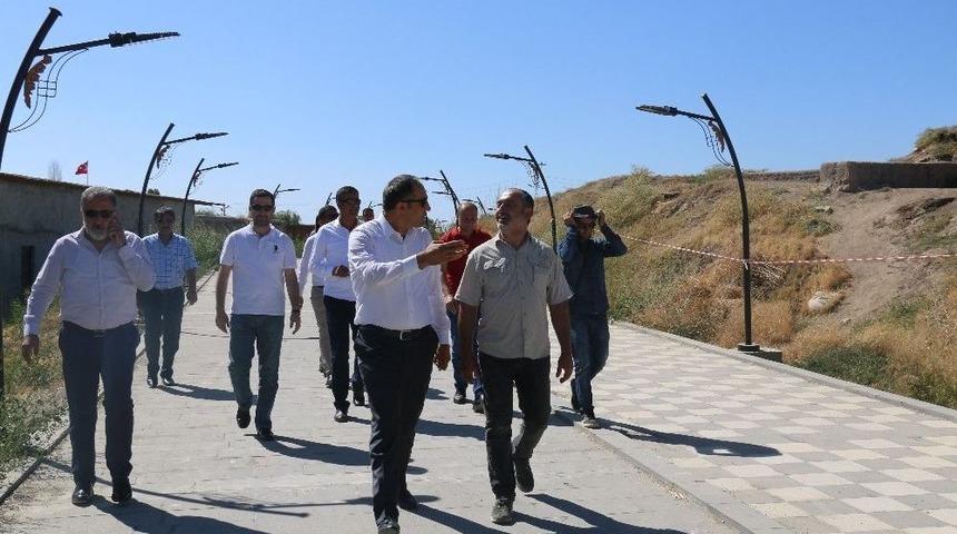 Van Tso Heyetinden Kazı Ekibine Ziyaret