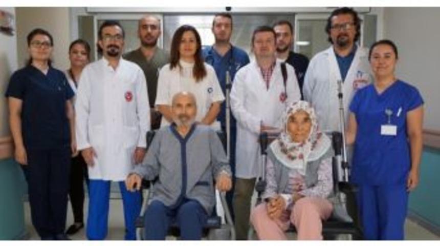 88 Ve 86 Yaşındaki Hastalara Tavi Y&ouml;ntemi İle Kalp Kapağı Takıldı