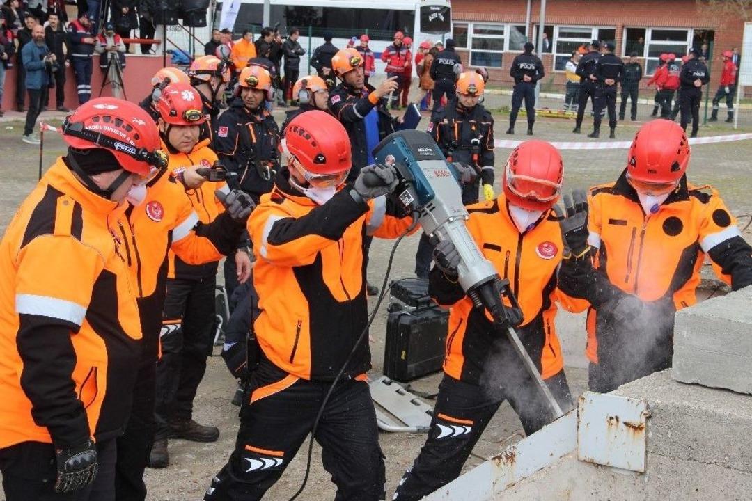 Afad&rsquo;dan Ger&ccedil;eği Aratmayan Tatbikat