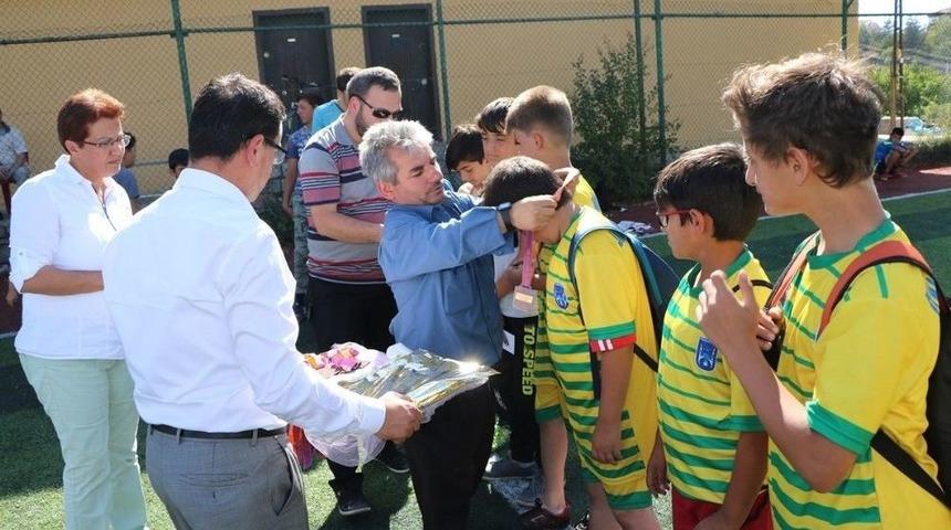 Elmadağ&rsquo;da Futbol Turnuvası