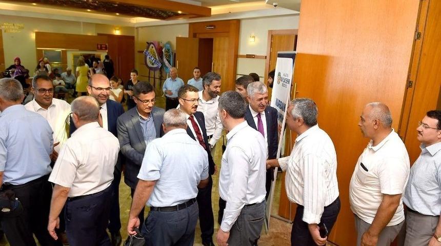 Başkan Polat, Belediye &Ccedil;alışanları İle Bayramlaştı