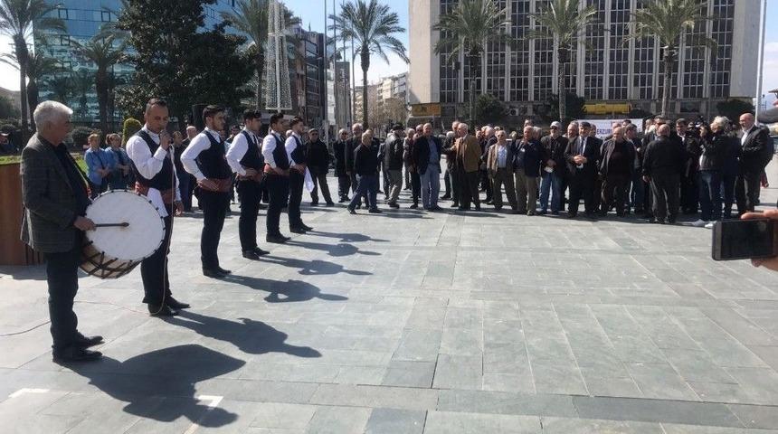 Erzurum&rsquo;un Kurtuluşu İzmir&rsquo;de Kutlandı