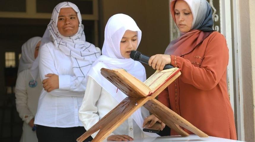 Mehmet Akif Bilgi Evi&rsquo;nde Mezuniyet Heyecanı