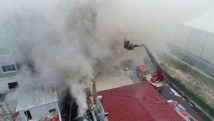 Avcılar’da Tekstil Fabrikasında Çıkan Yangın Korkuttu G4