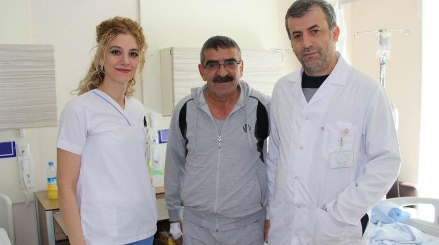 Numune Hastanesi&rsquo;nde İla&ccedil;lı Balon Y&ouml;ntemiyle Atardamar Ameliyatı