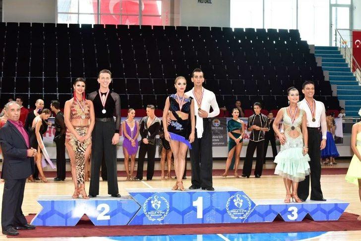 Dansın Ustaları Adana’da Buluştu G2