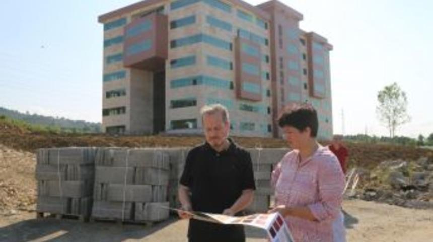 Odü Rektörlük Binası Gün Sayıyor