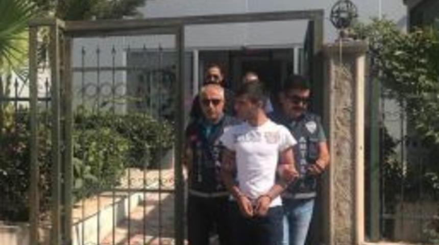 Antalya&rsquo;da Ev Ve Motosiklet Hırsızları Yakalandı