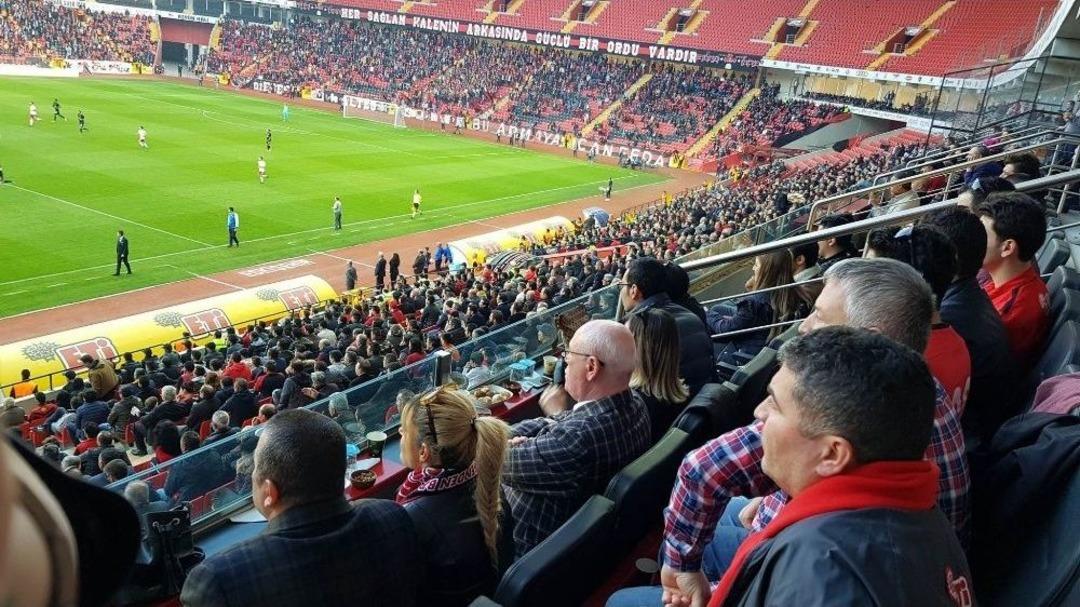 Taraftar Bu Kampanyadan &Ccedil;ok Memnun