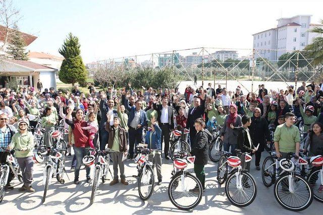 Merkezefendi Belediyesi’nden Öğrencilere Bisiklet