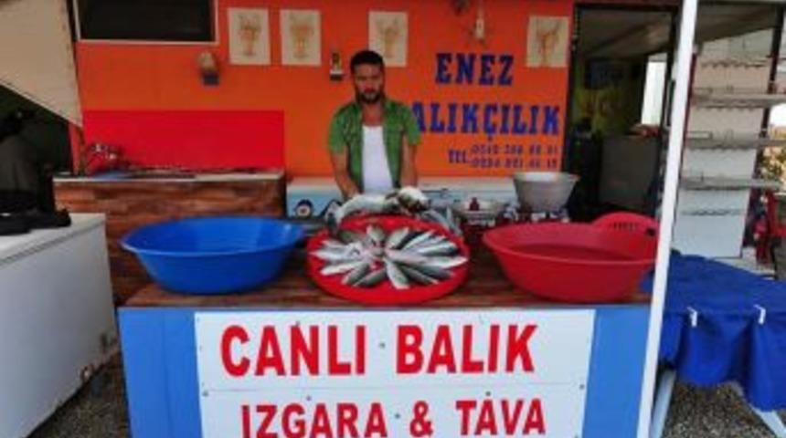 Bı&ccedil;akla Yaralanan Balık&ccedil;ı Hayatını Kaybetti