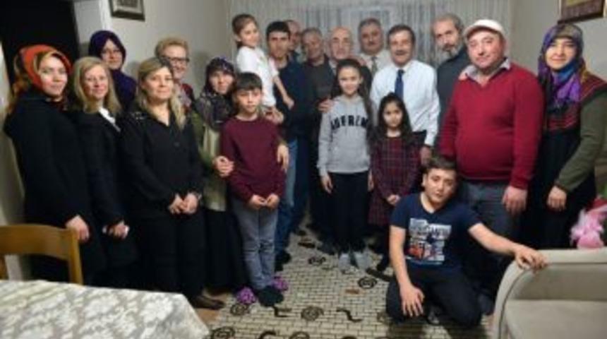 Başkan Ata&ccedil; Vatandaşları Evlerinde Ziyaret Ediyor