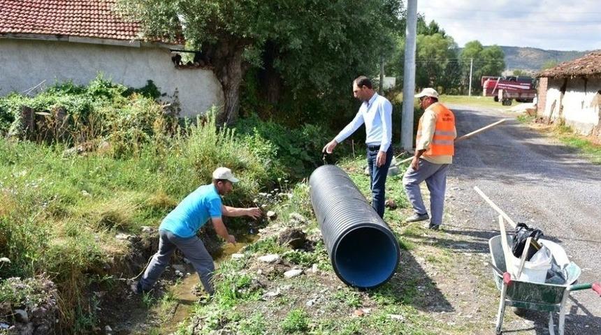 İn&ouml;n&uuml;&rsquo;de Yol Ve Kanal İyileştirme &Ccedil;alışmaları