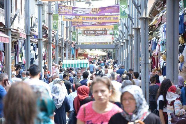 &Ccedil;arşı Pazarda Bayram Hareketliliği 1