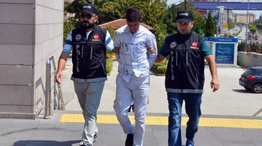 Uyuşturucu Satıcısı Adliyede