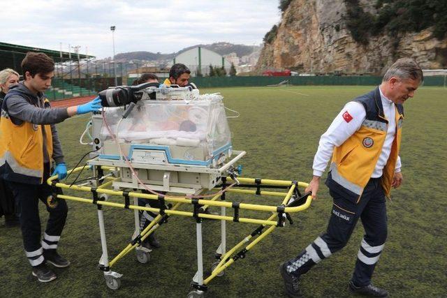 2 Günlük Bebek Helikopter Ambulansıyla Ankara’ya Sevk Edildi