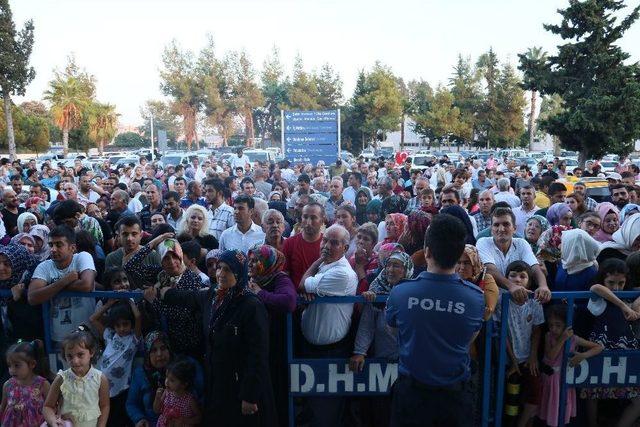 Adana’da İlk Hacı Kafilesi Coşkuyla Karşılandı