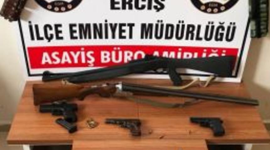 Erciş&rsquo;te Silah Ka&ccedil;ak&ccedil;ılığı Operasyonu