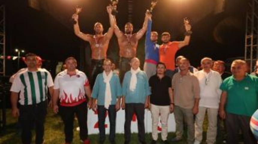 Şile&rsquo;de Başpehlivan Recep Kara Oldu