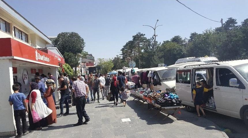 Tatvan&rsquo;da Bayram Hareketliliği