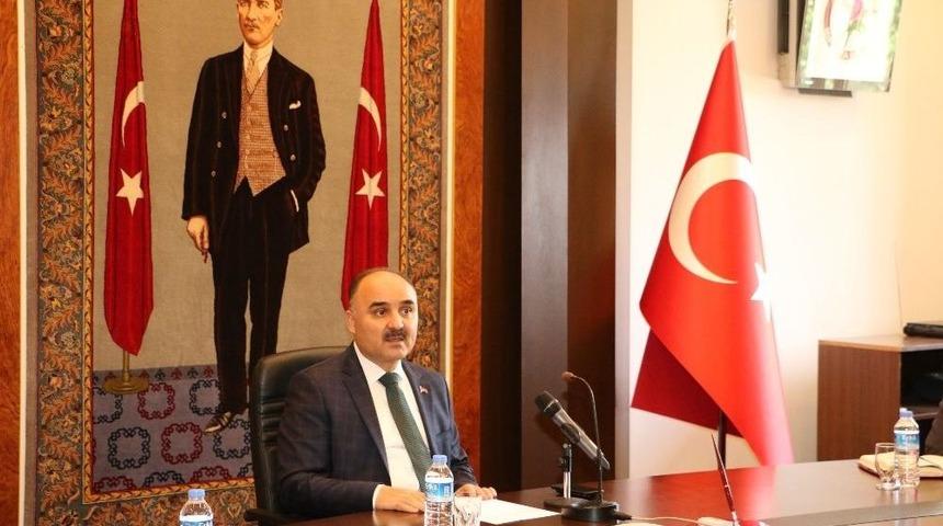 Vali G&uuml;naydın&rsquo;dan Muhtarlar Toplantısında M&uuml;jdeler