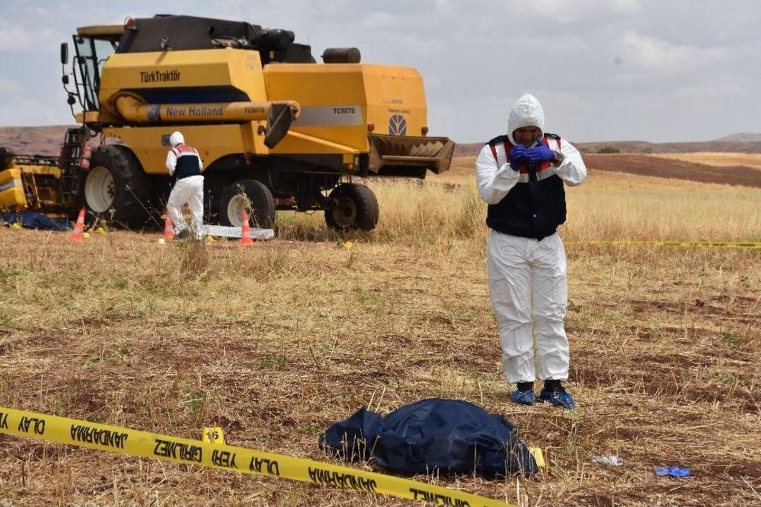 İki Aile Arasında Silahlı Kavga &Ccedil;ıktı: 3 &Ouml;l&uuml;, 4 Yaralı
