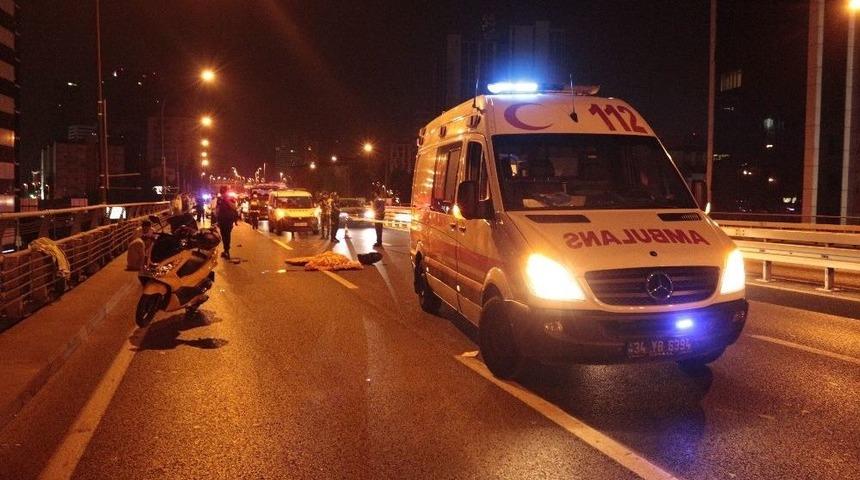 E-5&rsquo;te Kazada &Ouml;len Kişinin Yakını Tabutu Başında Dakikalarca G&ouml;zyaşı D&ouml;kt&uuml;