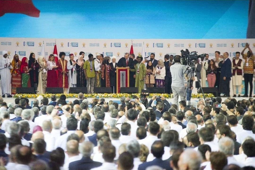 Cumhurbaşkanı Erdoğan: "t&uuml;rkiye&rsquo;nin Sınır G&uuml;venliğinin Sınır &Ouml;tesinden Başladığı İnancı İle Y&uuml;r&uuml;tt&uuml;ğ&uuml;m&uuml;z Operasyonları Genişleterek Devam Ettireceğiz" (3)