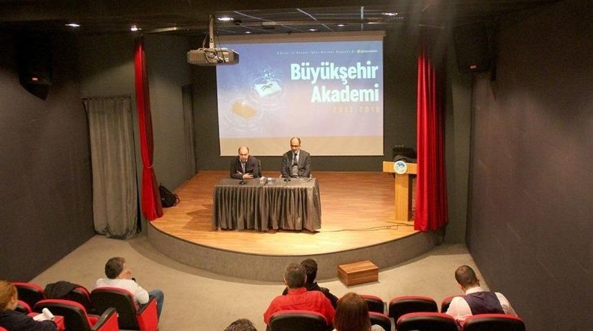 Arap Baharı &Ouml;ncesi Ortadoğu Konuşuldu