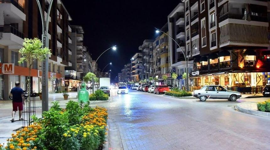 Salihli&rsquo;de Prestij Caddesi Bitmek &Uuml;zere