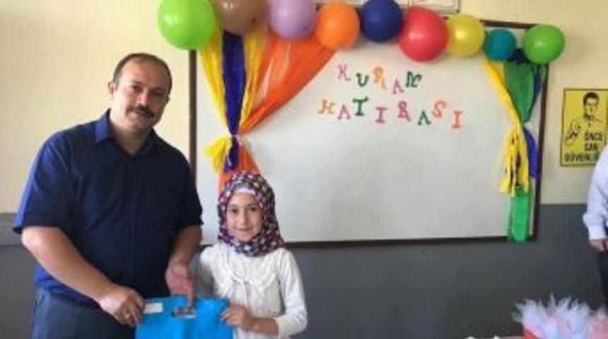 Kur’an-ı Kerim Öğrenen Öğrenciler Ödüllendirildi