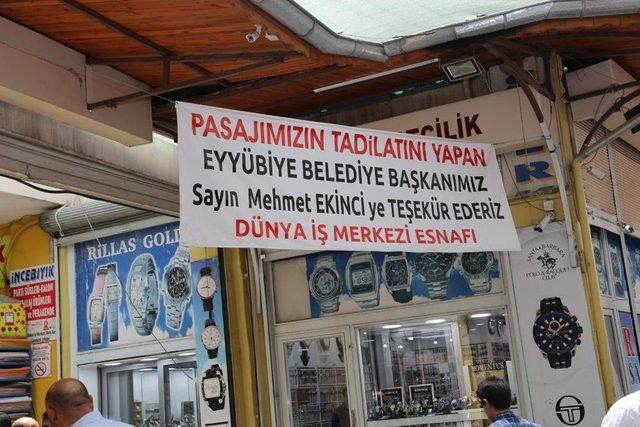 Eyyübiye Belediyesi Yanan İş Merkezinin Tadilatını Yaptı