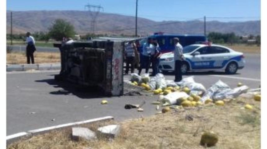 Elazığ&rsquo;da Trafik Kazası: 3 Yaralı