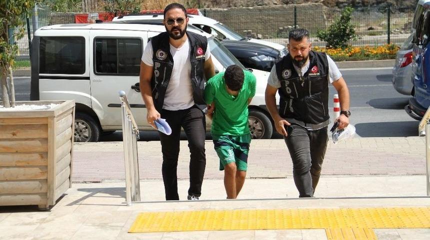 Alanya&rsquo;da Uyuşturucu Operasyonu