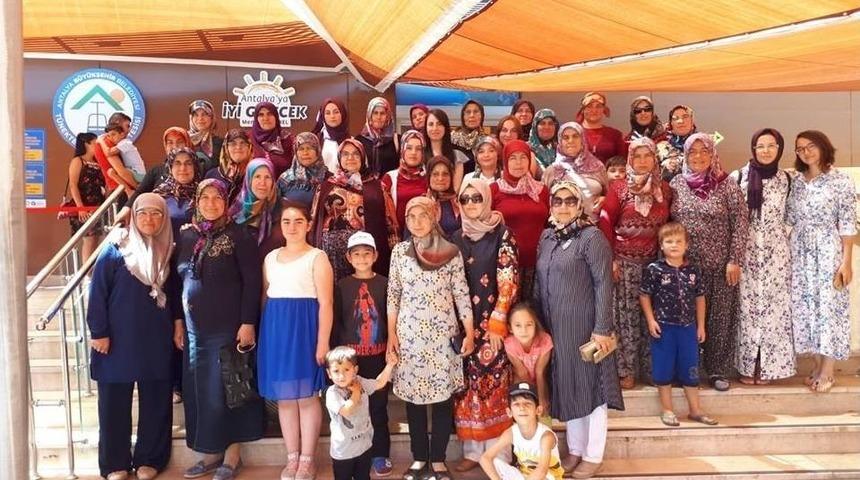 Korkutelili Kadınlar Antalya Kadınlar Plajı Ve Tünektepe’de Ağırlandı