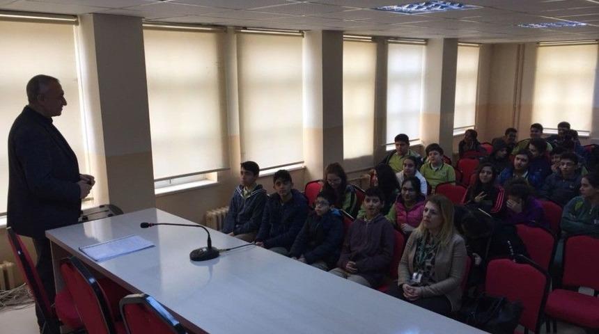 &Ccedil;amlıca Okulları &Ouml;ğrencileri Fen Liselerini Tanıdı