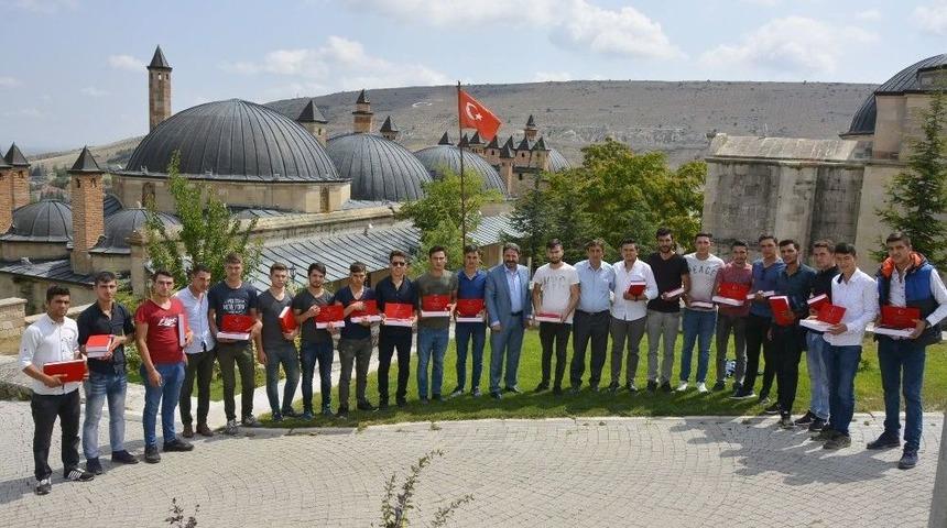 Başkan Kalın, Kınalı Kuzularla Bir Araya Geldi