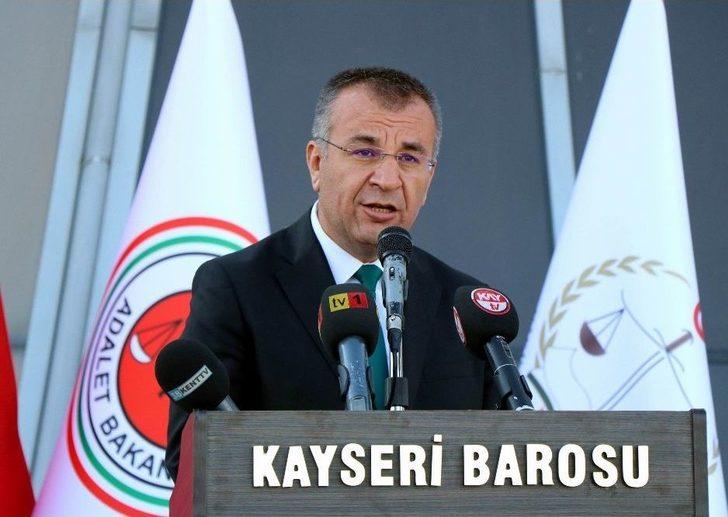 Cumhuriyet Başsavcısı Akın: "yargımız, Terör Örgütleriyle Mücadele Etmenin Zorluklarına Rağmen Adil Yargı İlkesinden Ödün Vermiyor" G4