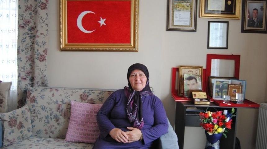Şehit Annesi, Oğlunun Her Gün Geleceğini Ümit Ederek Yaşıyor