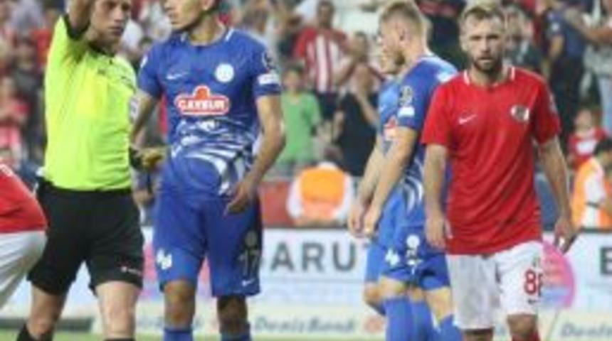 Süper Lig Hırçın Başladı