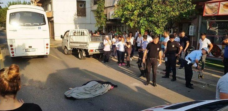 Dikkatsizce Açılan Kapı Bayan Sağlıkçıyı Hayattan Kopardı G4