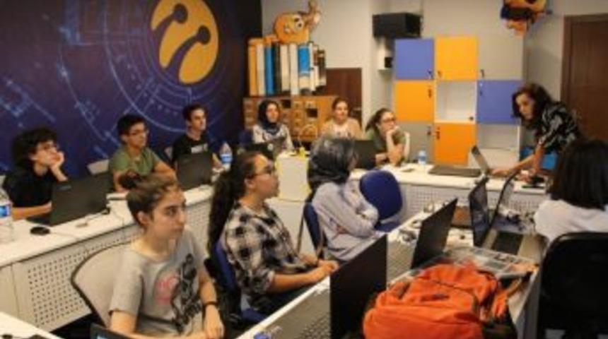 Van&rsquo;da &lsquo;zeka K&uuml;p&uuml;&rsquo; Projesi