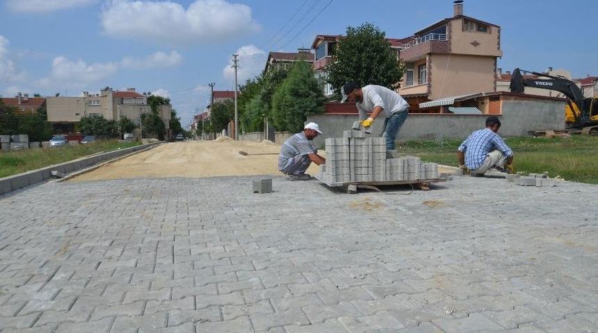 Ergene’de Parke Taş Yol Yapım Çalışmaları Sürüyor