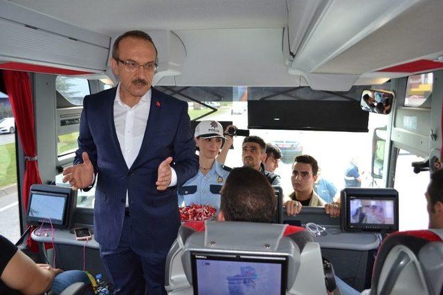 Ordu’da ‘hatalı Sürücüye Kırmızı Düdük’ Uygulaması Başladı