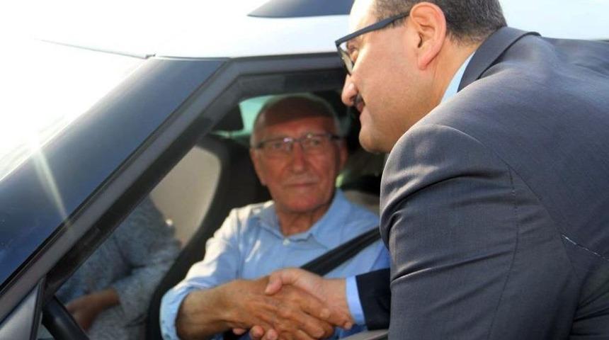 Vali Trafik Kontrolü Uygulamalarına Katıldı